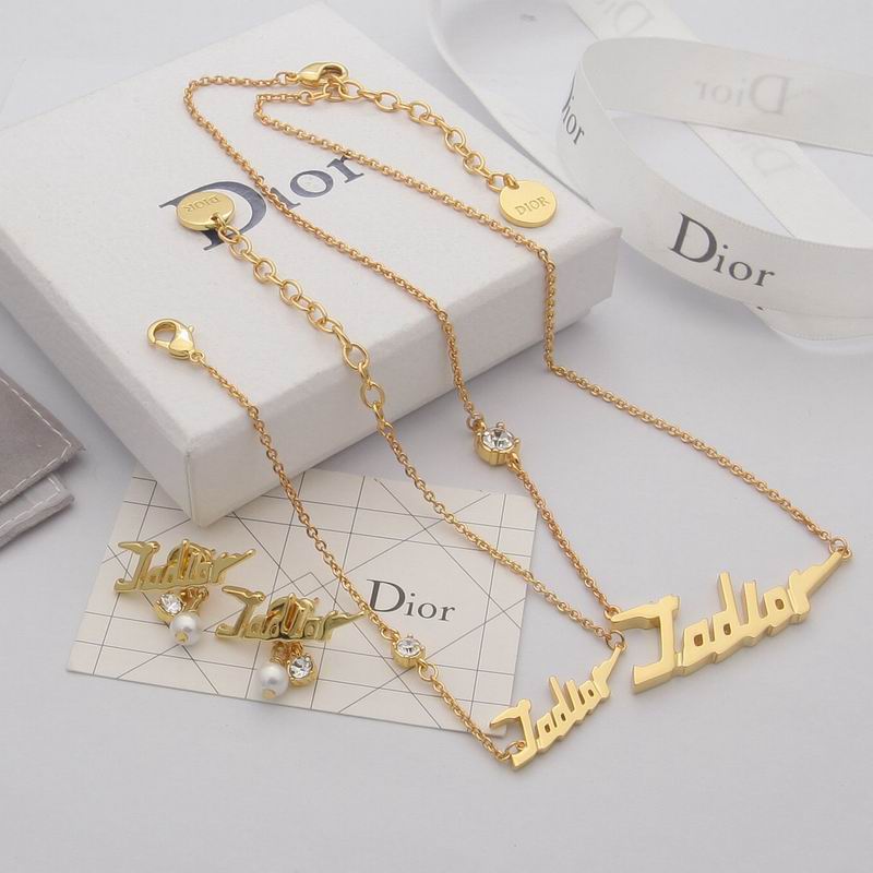 Dior Necklace 04lyr204